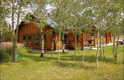 Lazy Acres House | Lazy Fox Cabin