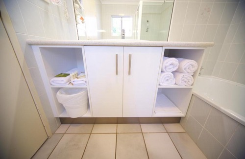 Port Douglas Hotel | Lazy Lizard Motor Inn