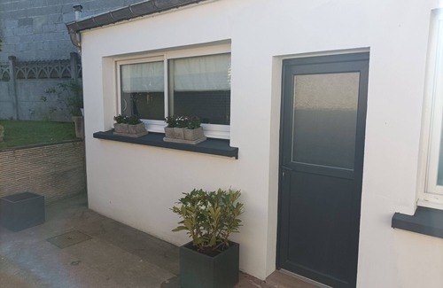 Friville-Escarbotin Apartment | " LE 16 BAIE DE SOMME, STUDIO D HOTE"nTERRASSE ET JARDIN