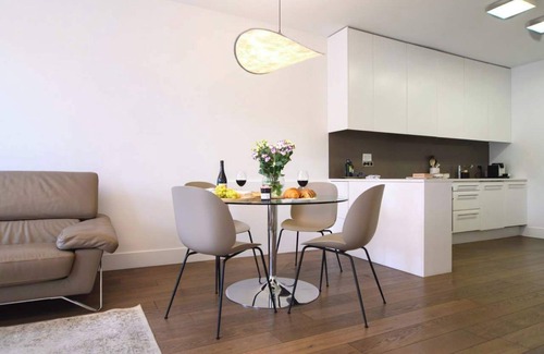 Notre Dame Apartment | Le Balcon de Notre Dame