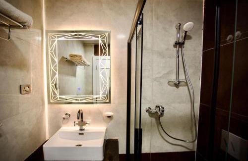Kirkos Apartment | Le Basilic Hotel Apartment & Spa