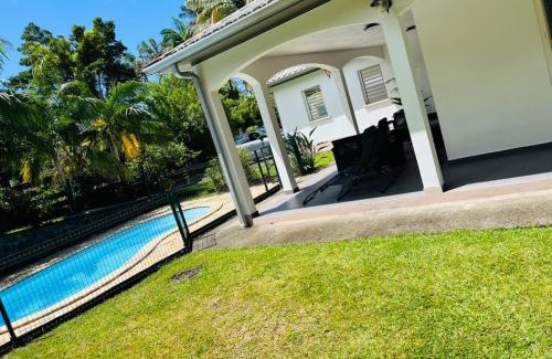 Sainte-Rose House | Le Calouni entre mer et volcan