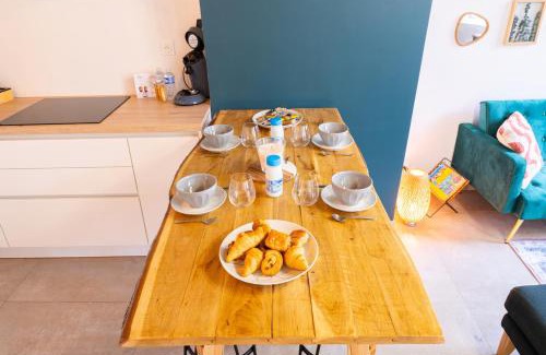 Macon Apartment | Le Carnot - Petit DEJ - Hyper-centre BY PRIMO