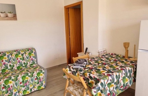 Specchiarica Apartment | le Case di Pat: Palm home, 200mt from the beach and turquoise sea