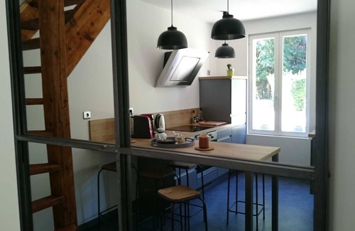 Hypercourt House | Le Château d'Omiécourt