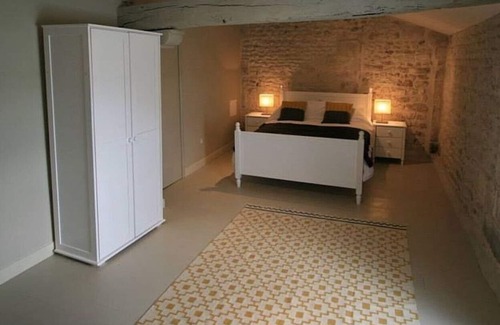 Reaux House | Le Chai - Sleeps 5 (2 Bedroom) - Stylish House With Heated Pool