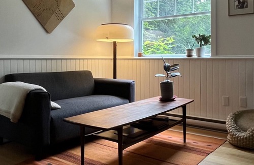 St-Adolphe-d'Howard Cabin | Le chalet bleu des Laurentides | Cozy Blue Cabin in the Laurentiens