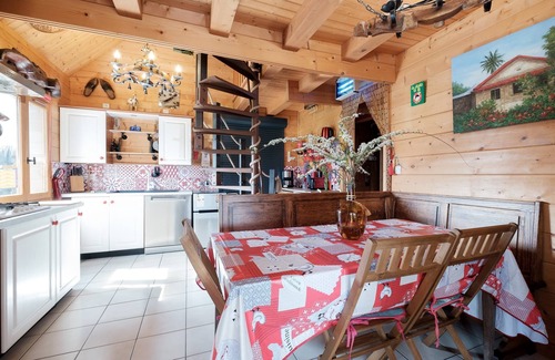 Montoldre House | Le Chalet Boisé - Maison avec jardin clôturé