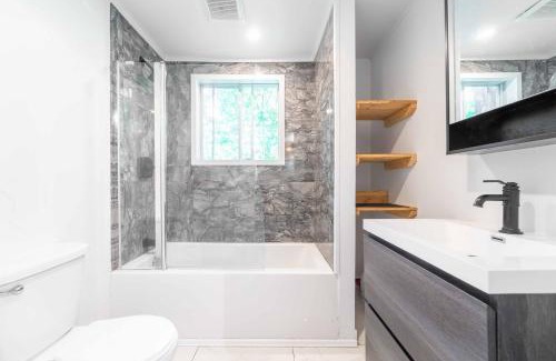 St-Adolphe-d'Howard Ski Chalet | Le chaleureux Shack - Spa, lac & Ski