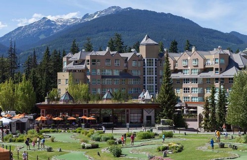 Blackcomb Hotel | Le Chamois by Whistler Premier