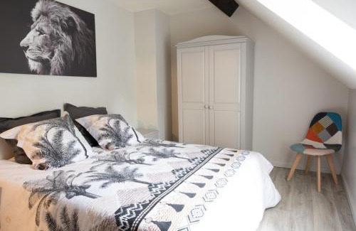 (le) Mesnil Hue House | Le champ bourdon