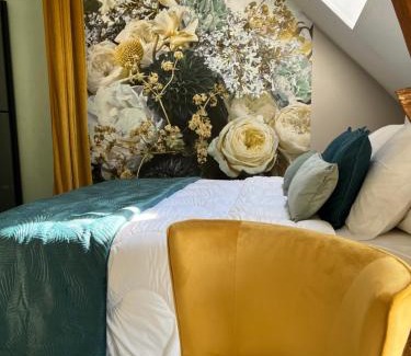 Meusnes House | Le Clos des Roses