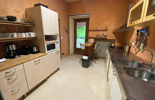 Les Vans House | Le Colombier D'antan : Spacieuse Propriété à 5min à Pied de Tout : -)