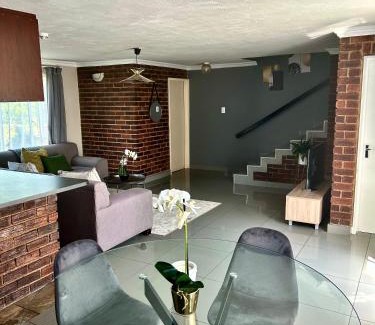 Greater Johannesburg Metropolitan Area Apartment | Le Com Home