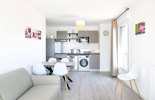 Courseulles-sur-Mer Apartment | Le Coquillage - Joli T3 avec grand balcon