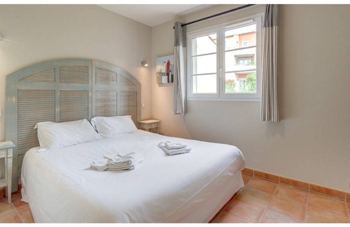 Rexburg House | Le Domaine de Camiole M4H8