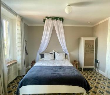 Saint-Laurent-de-la-Cabrerisse Bed & Breakfast | Les volets verts