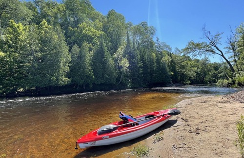 Mandeville Ski Chalet | Le Géritol - waterfront and spa