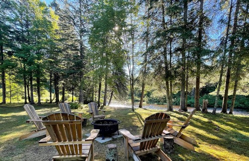 Mandeville Ski Chalet | Le Géritol - waterfront and spa