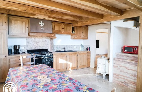 Lalbenque House | Le Gîte de Pierre et Martine