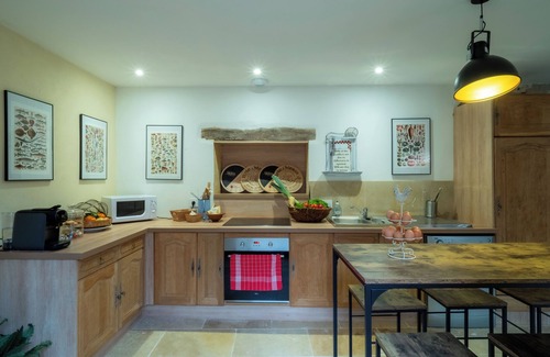 Monpazier House | Le Gentil Coquelicot, all the charm of an old, tastefully renovated house.