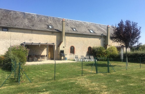Cussay Cottage | Le Grebe - Luxury 4 bedroom holiday home with heated pool in the Loire Valley