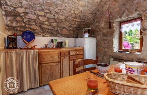 Entremont-le-Vieux House | LE GRENIER DU CROZAT