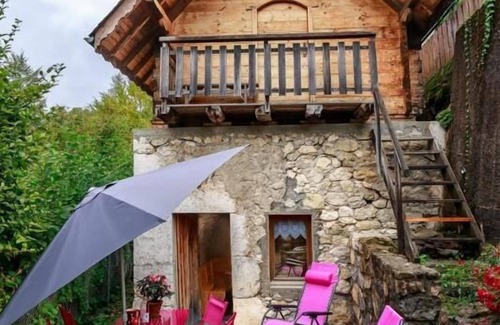 Entremont-le-Vieux House | LE GRENIER DU CROZAT