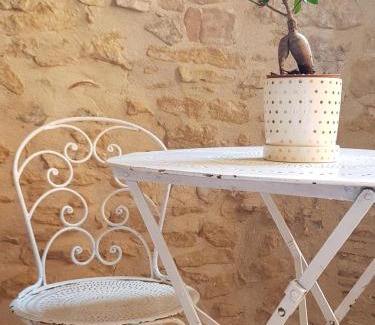 Old Lyon Apartment | Le Jardin Suspendu Vieux-Lyon - Option Garage