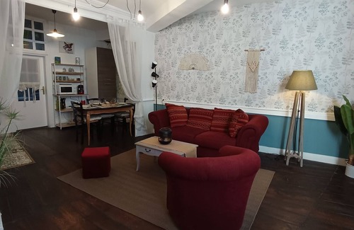 Saint-Leonard-de-Noblat Apartment | Le Liberté, private apartment