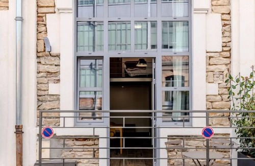 Saint-Pierre - Rene II - Bonsecours Apartment | Le Loft D'edouard, un Cocon Citadin