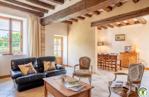 Montepilloy House | Le logis de la tour