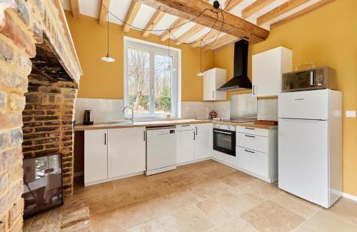 Saint-Michel-de-Livet Apartment | Le Logis de Saint Michel de Livet - 5 chambres