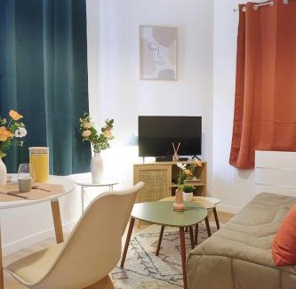 Loos Apartment | Le Lys d Or Studio cosy proche Lille CHU