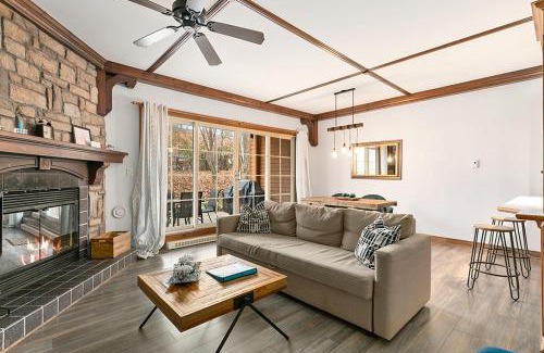 Mont-Tremblant Apartment | Le Manoir 106-7 by Escapades Tremblant
