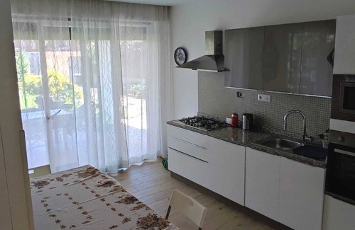 Capannelle Apartment | "Le Maripose" Appia Antica Luxury apartment in the green with garden and Jacuzzi