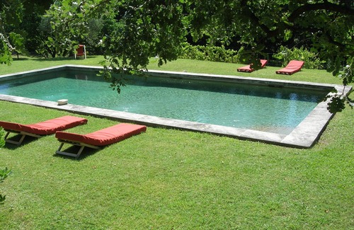 Puyvert House | Le Mas Charpin is located in the South Luberon in Puyvert; Lourmarin is 2 km away.