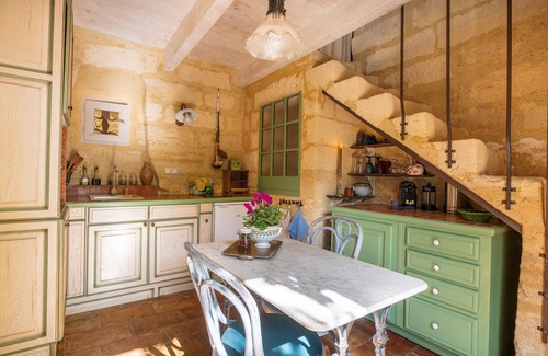 Uzes House | Le Mazet Authentique à Uzès, Clim, Piscine, Jardin, Wifi, Ideal Couple