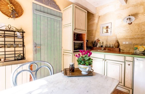 Uzes House | Le Mazet Authentique à Uzès, Clim, Piscine, Jardin, Wifi, Ideal Couple