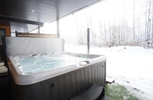 Magog Apartment | Le Memph Hirondelle spacious comfortable condo cottage eco responsible 3 bedrooms - hot tub & pool Memphrémagog Lake