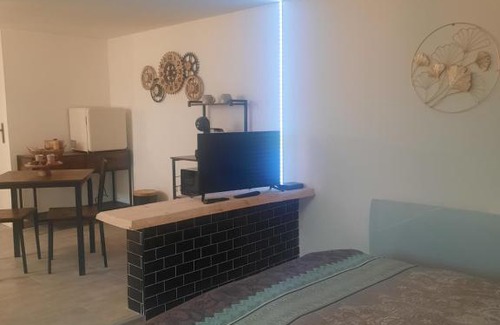 Montaigut-le-Blanc House | Le mistral auvergnat