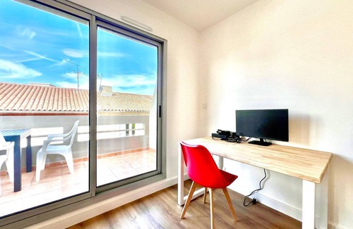 Quartier Administrations Apartment | Le Moderne Nîmes, Close to Arena & Station