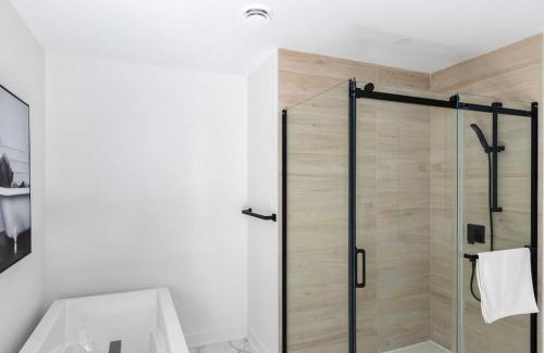 Saint Come Ski Chalet | Le Naturô Spa Sauna Private Hot Tub Games