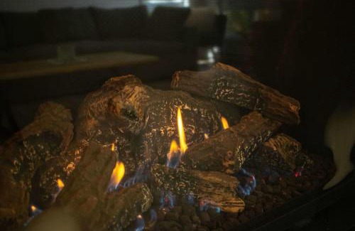 Saint Come Ski Chalet | Le Naturô Spa Sauna Private Hot Tub Games