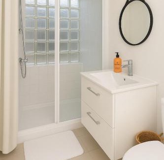 Saint-Jean Eudes Saint-Gilles Apartment | Le Nid d Abbaye