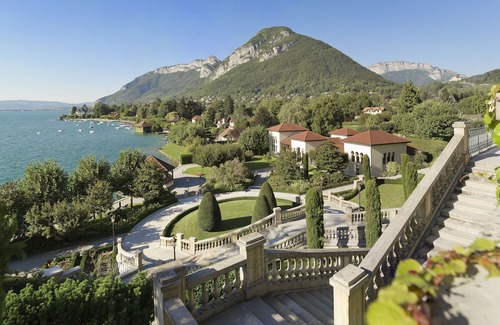 Menthon-Saint-Bernard Hotel | Le Palace de Menthon