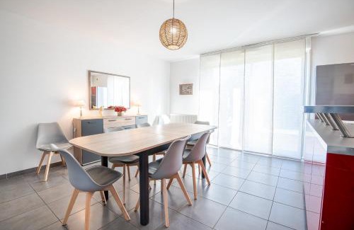Amboise House | Le Petit Choiseul - Superb bungalow sleeps 6