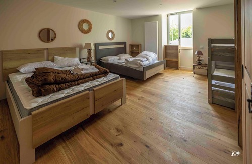 Pamproux Bed & Breakfast | Le Petit Courault: Renovated mill, sleeps 35 comfortably in the heart of nature.