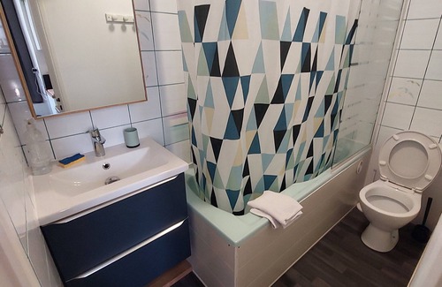 Cote de Granit Rose Apartment | Le petit macareux close to beaches and shops