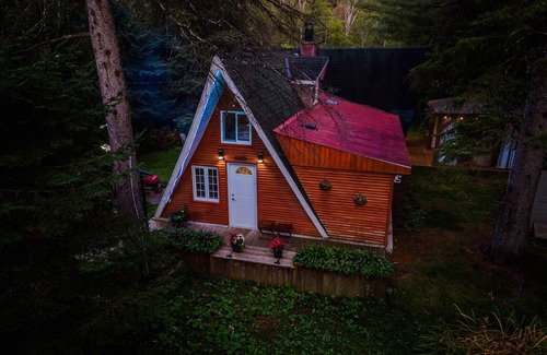 Rawdon Ski Chalet | Le Petit Suisse